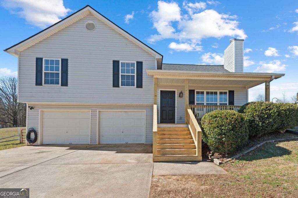 Photo of 178 Windfield Ridge Drive, Mount Airy, GA 30563 (MLS # 10690928)