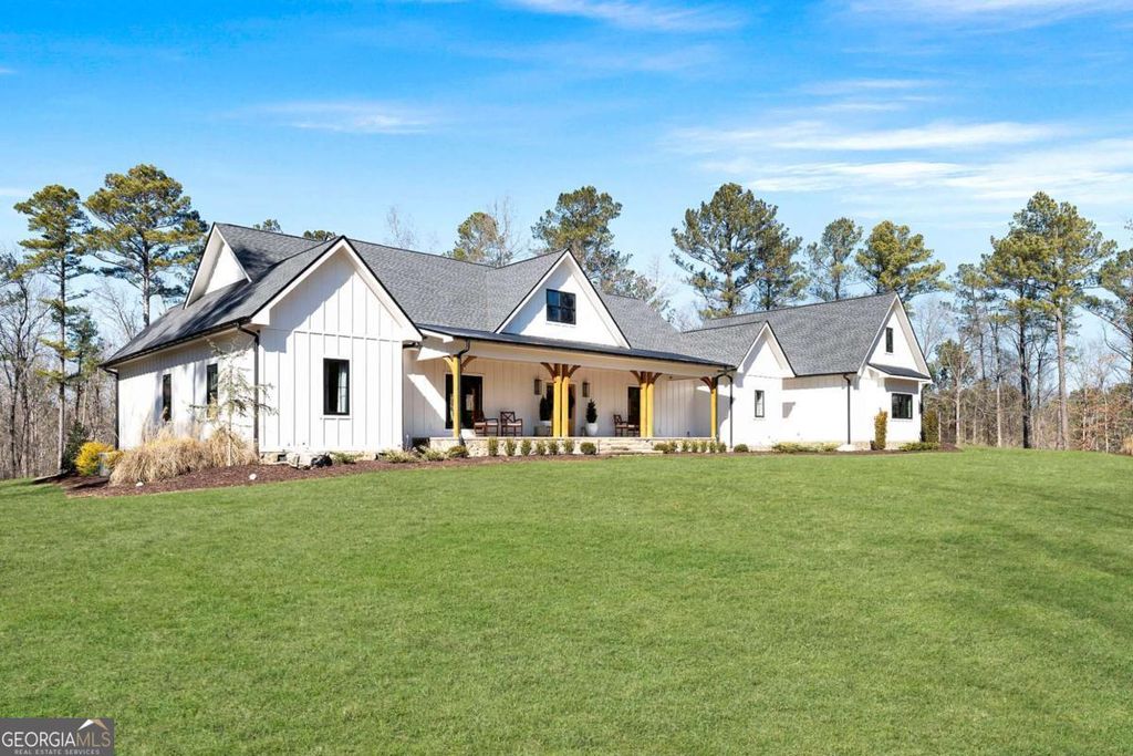 Photo of 145 Moores Ferry Drive SW, Plainville, GA 30733 (MLS # 10690757)