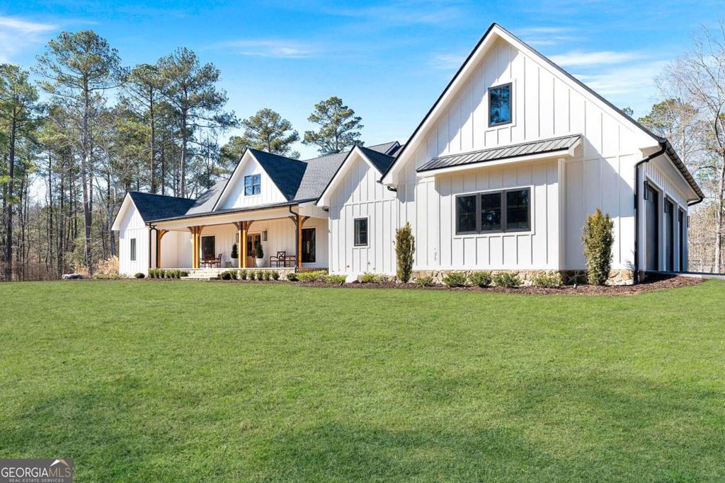 Photo of 145 Moores Ferry Drive SW, Plainville, GA 30733 (MLS # 10690757)