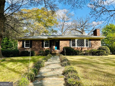 Photo of 600 Oakcrest Drive, Rockmart, GA 30153 (MLS # 10712399)