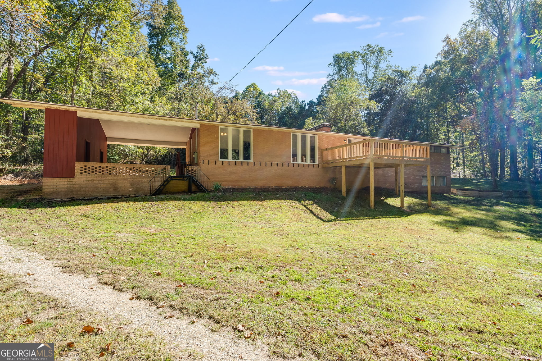 1121 Highway 27 N