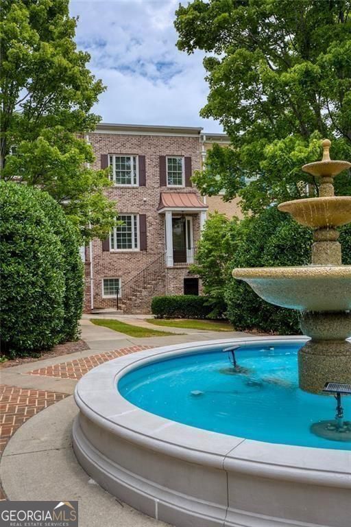 Dunwoody Row - Residential