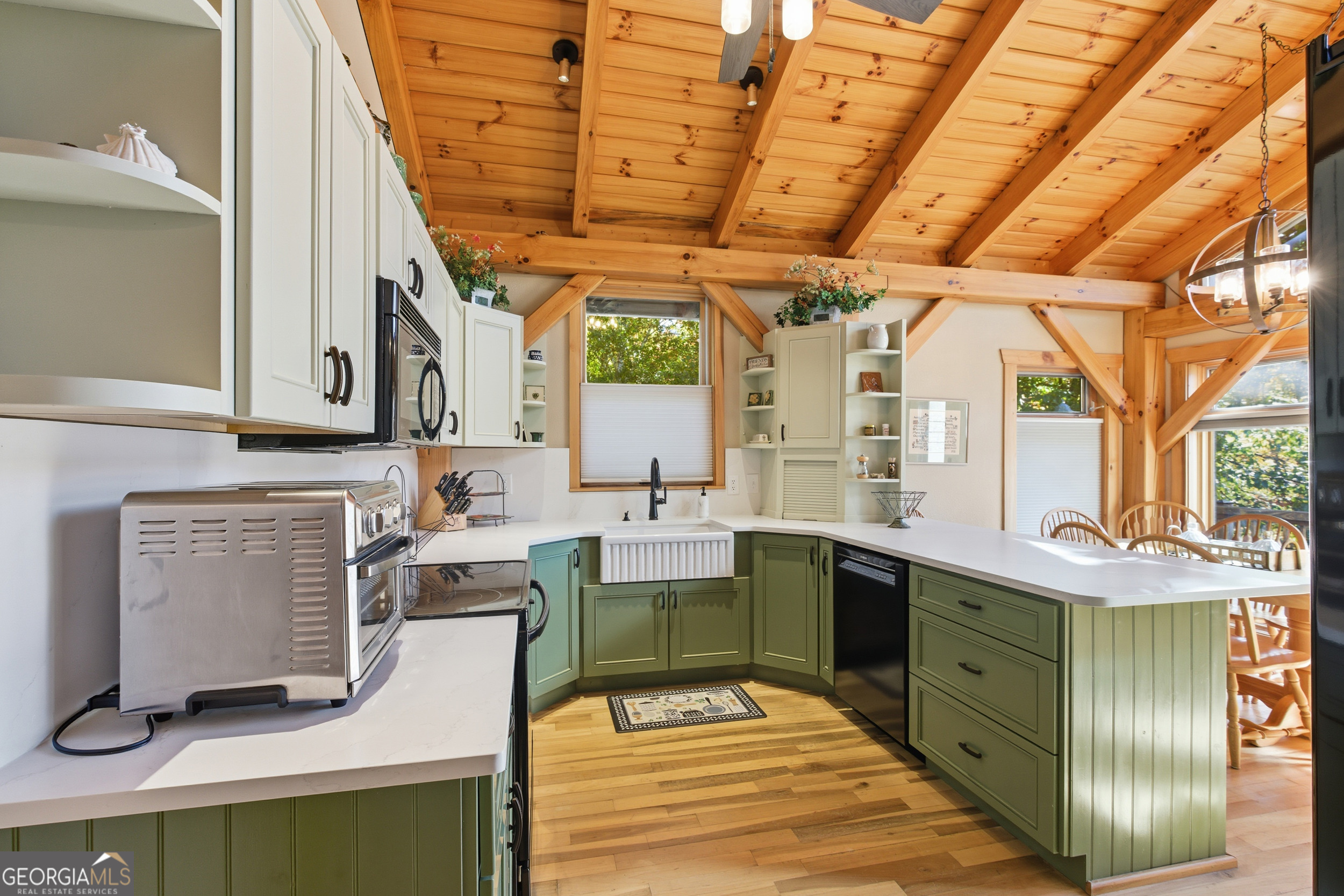 Scaly Mountain, North Carolina 28775, United States, 4 Bedrooms Bedrooms, ,4 BathroomsBathrooms,Residential,Active,171367