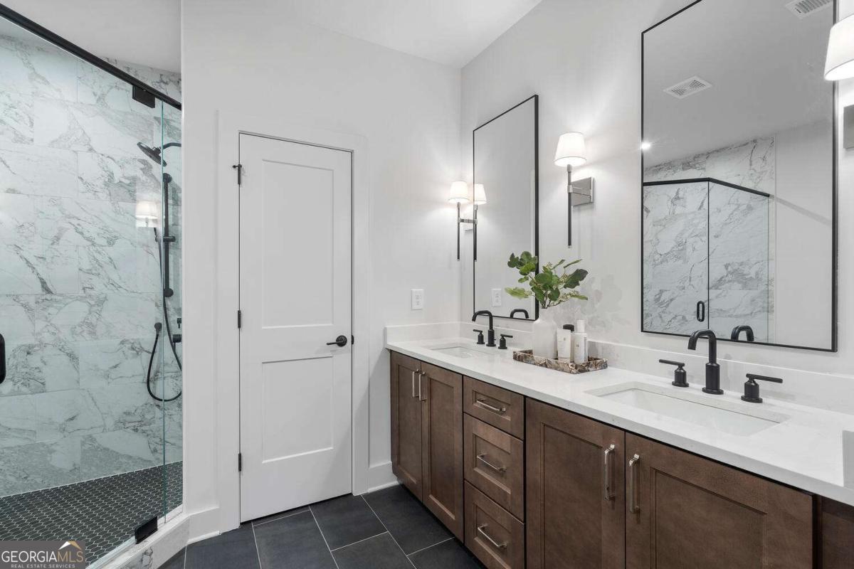 Chiswick - Residential