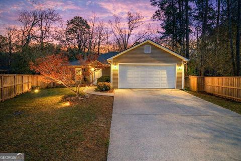 212 Whispering Pine CIR NE White GA 30184