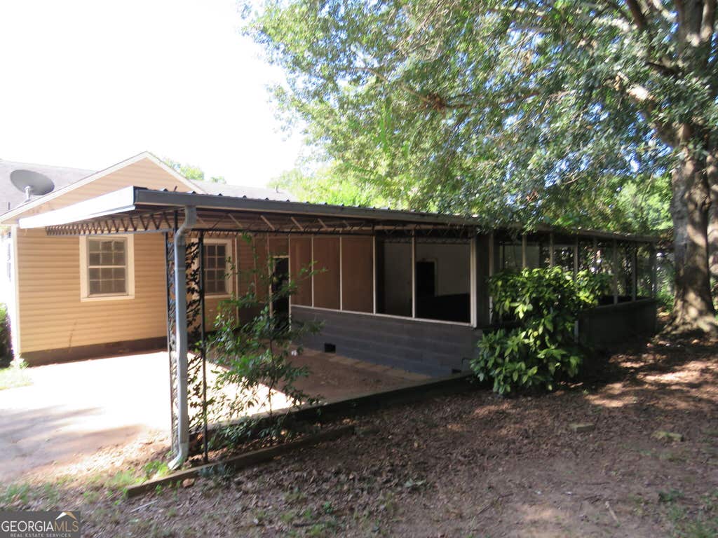 Photo of 328 Taylor Street, Barnesville, GA 30204 (MLS # 10828281)