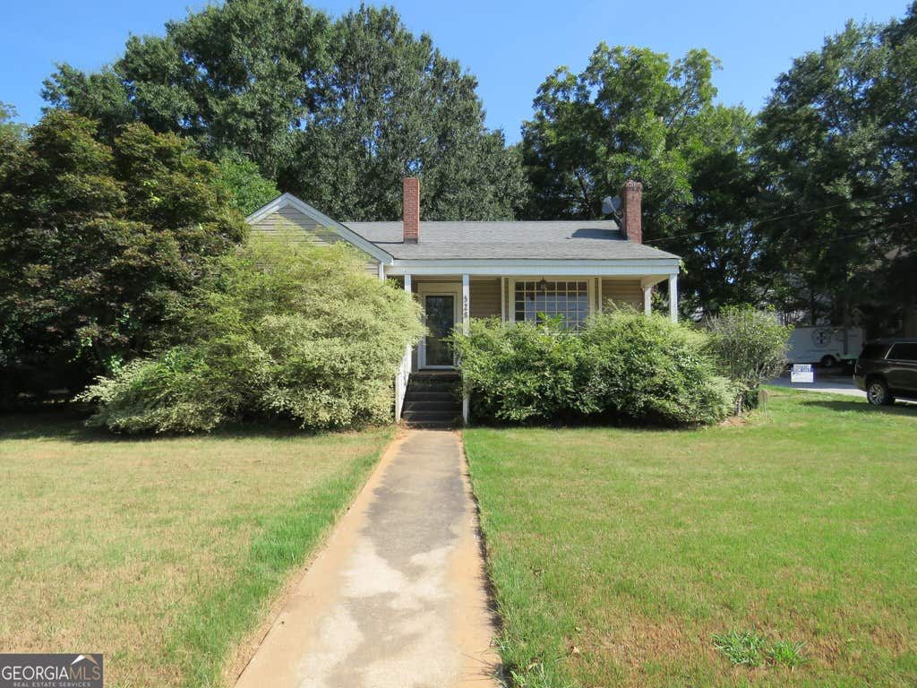 Photo of 328 Taylor Street, Barnesville, GA 30204 (MLS # 10828281)