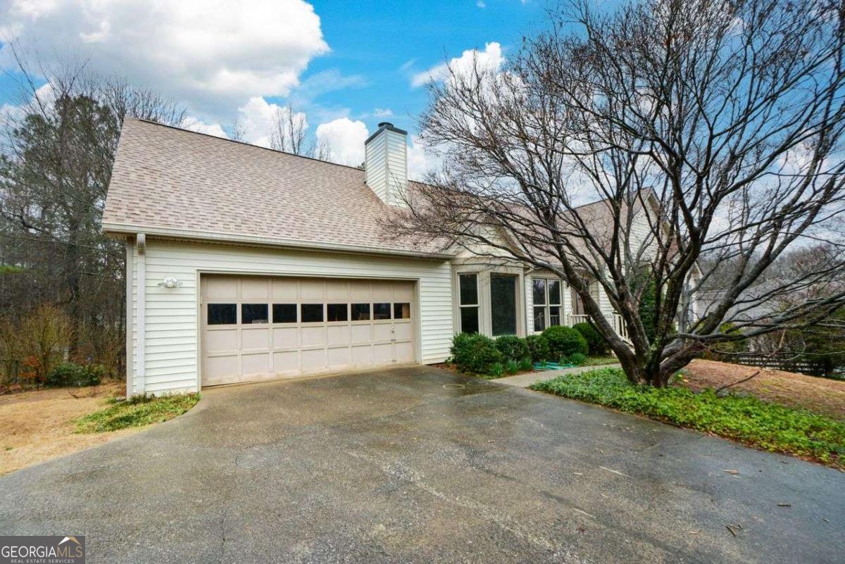 2630 Cambridge Hills RD