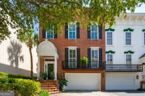 42 Chaucer ST Savannah GA 31410