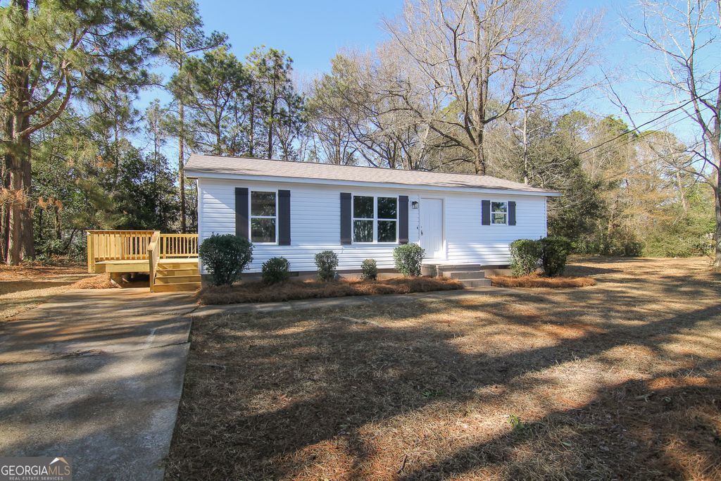 Photo of 421 Vienna Circle, Fort Valley, GA 31030 (MLS # 10687526)