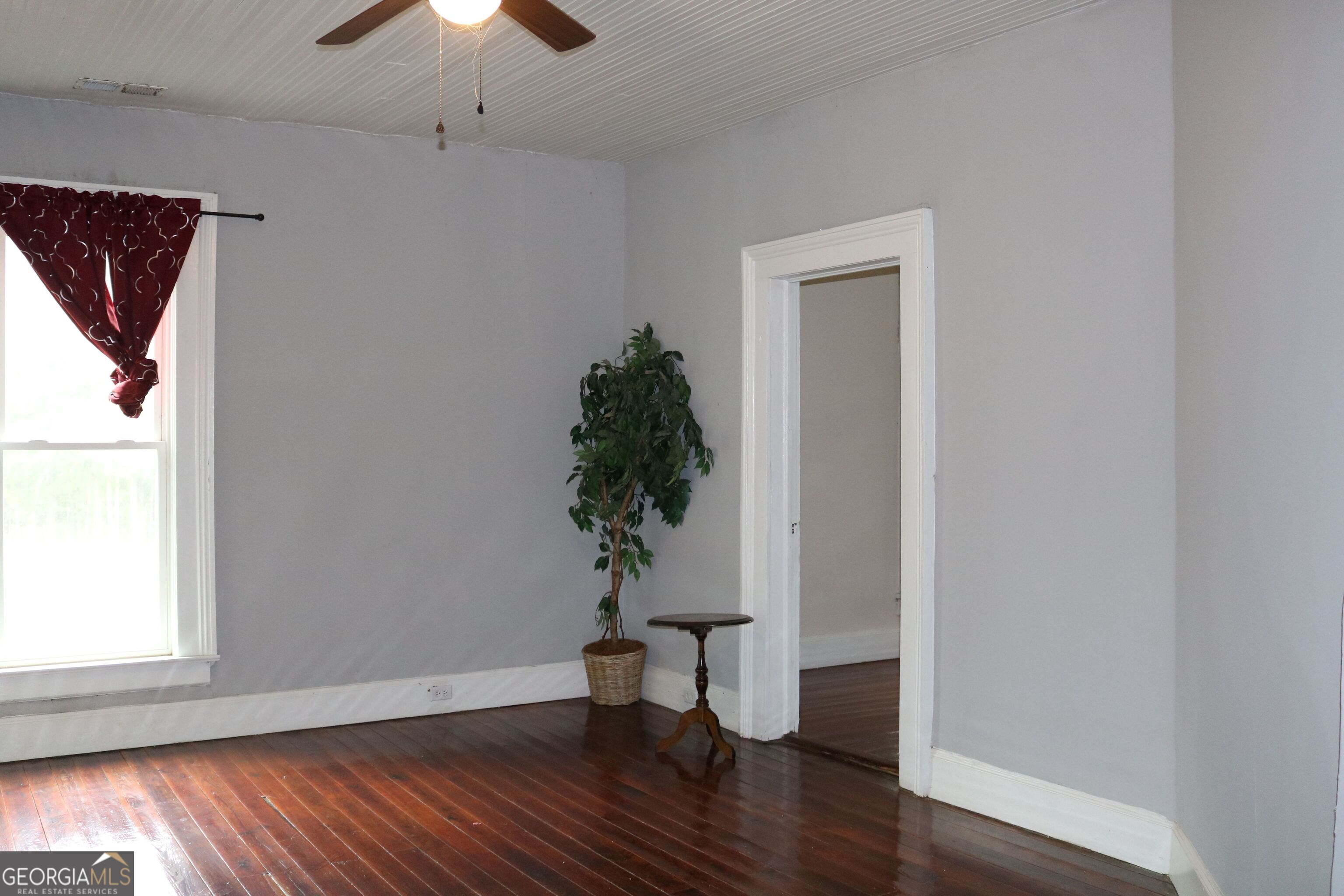 88 Railroad AVE