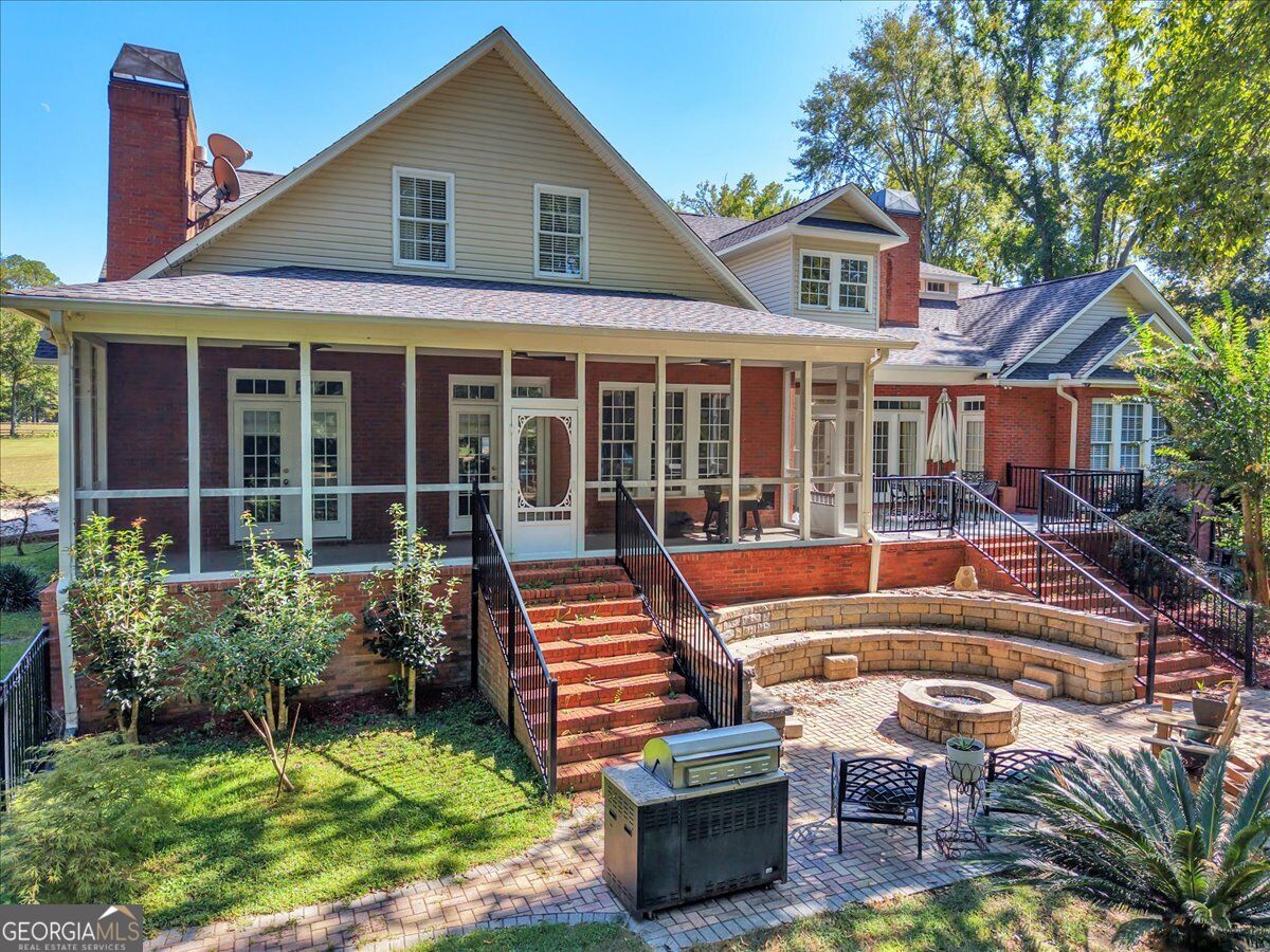 383 Evergreen RD