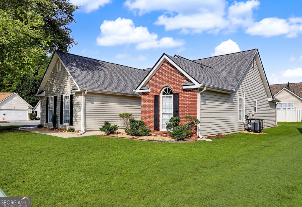 Photo of 6000 Preserve Pass, Fairburn, GA 30213 (MLS # 10837796)