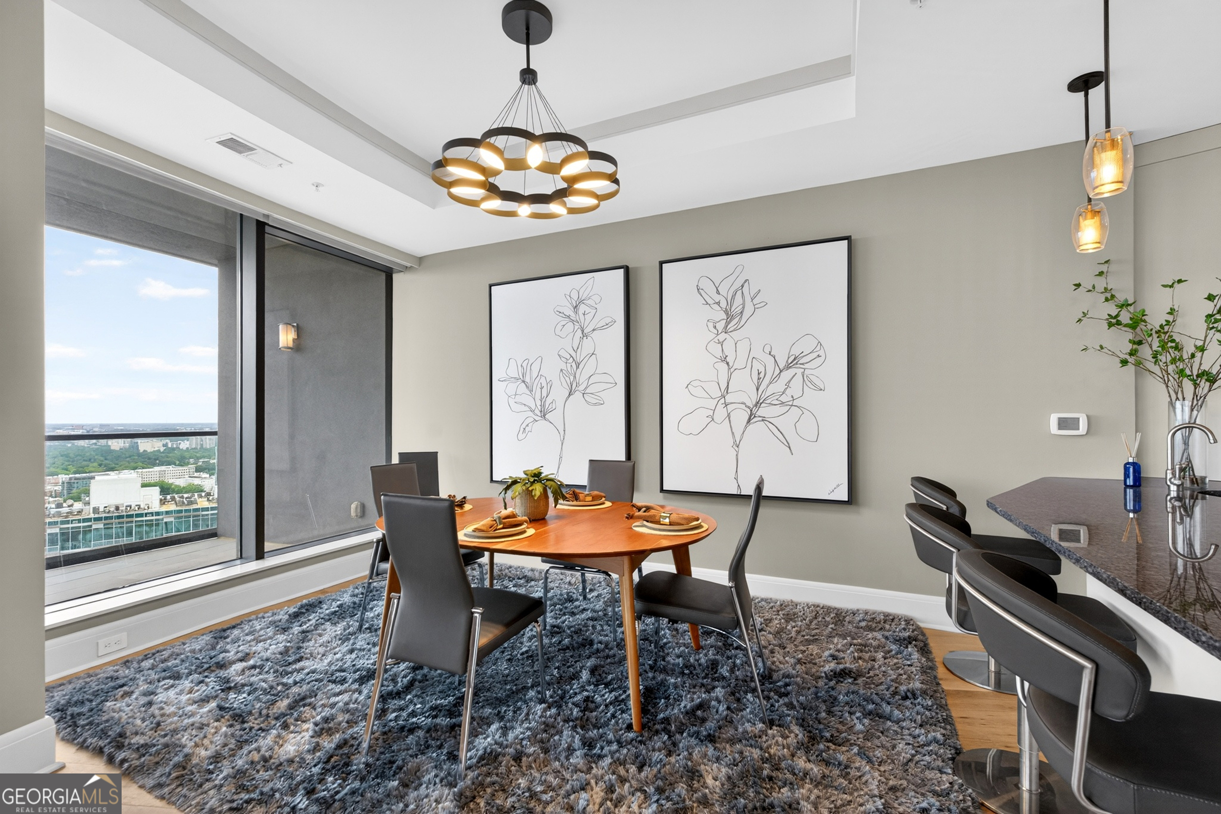 3344 Peachtree Rd NE Unit 3105, Atlanta, GA, 30326, USA, 2 Bedrooms Bedrooms, ,3 BathroomsBathrooms,Condo,Active,3344 Peachtree Rd NE Unit 3105,10684132