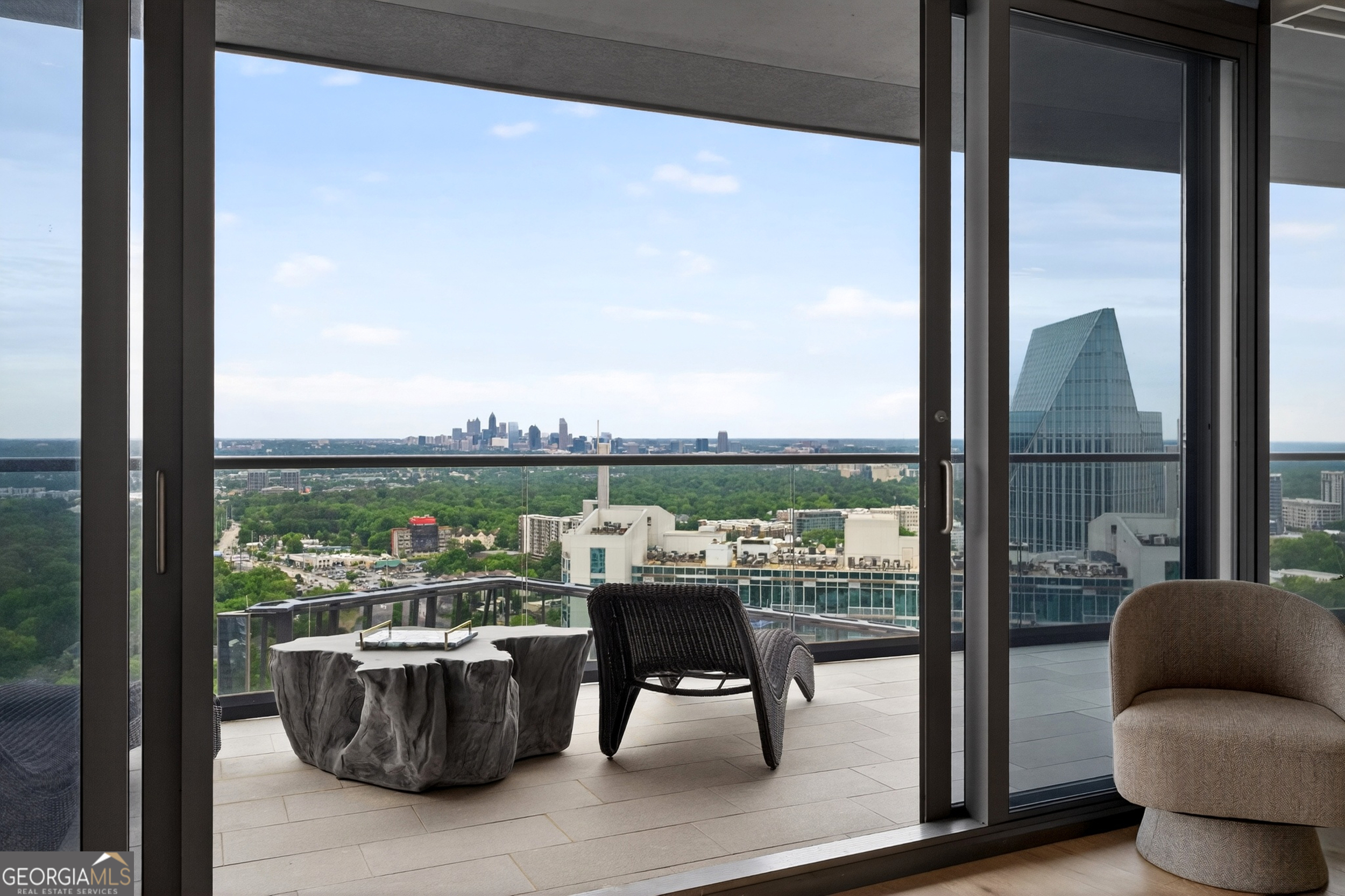 3344 Peachtree Rd NE Unit 3105, Atlanta, GA, 30326, USA, 2 Bedrooms Bedrooms, ,3 BathroomsBathrooms,Condo,Active,3344 Peachtree Rd NE Unit 3105,10684132