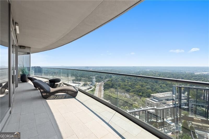 3344 Peachtree Rd NE Unit 3105, Atlanta, GA, 30326, USA, 2 Bedrooms Bedrooms, ,3 BathroomsBathrooms,Condo,Active,3344 Peachtree Rd NE Unit 3105,10684132