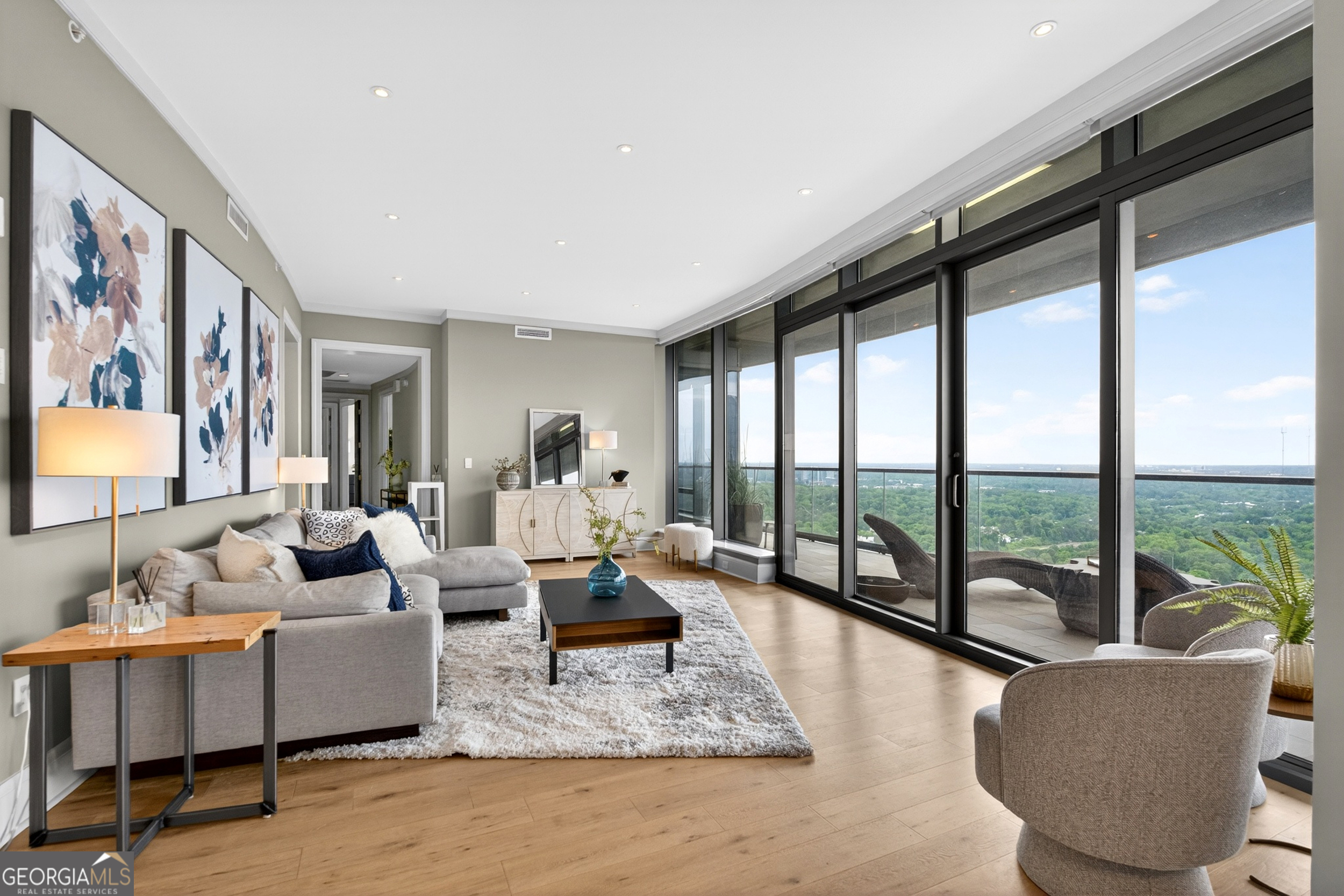 3344 Peachtree Rd NE Unit 3105, Atlanta, GA, 30326, USA, 2 Bedrooms Bedrooms, ,3 BathroomsBathrooms,Condo,Active,3344 Peachtree Rd NE Unit 3105,10684132