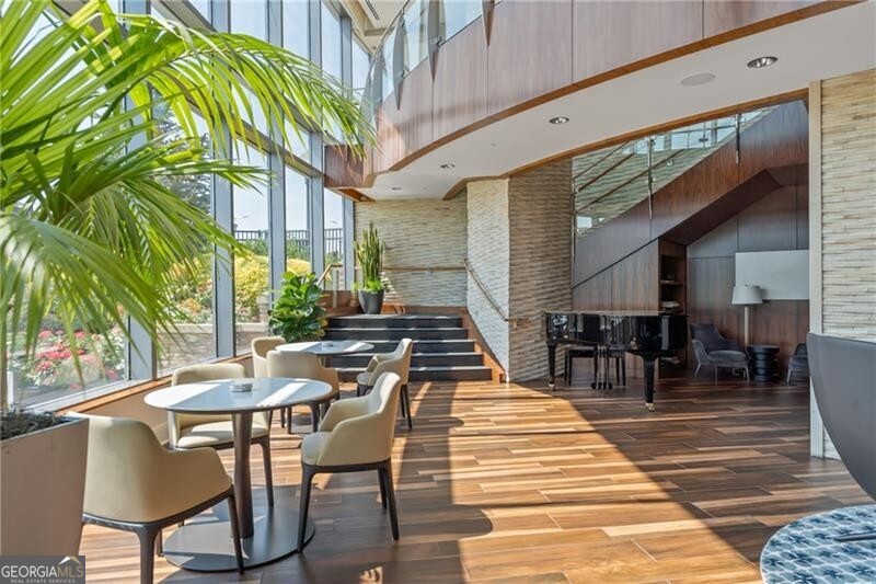 3344 Peachtree Rd NE Unit 3105, Atlanta, GA, 30326, USA, 2 Bedrooms Bedrooms, ,3 BathroomsBathrooms,Condo,Active,3344 Peachtree Rd NE Unit 3105,10684132