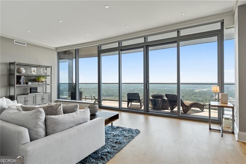 3344 Peachtree RD NE 3105