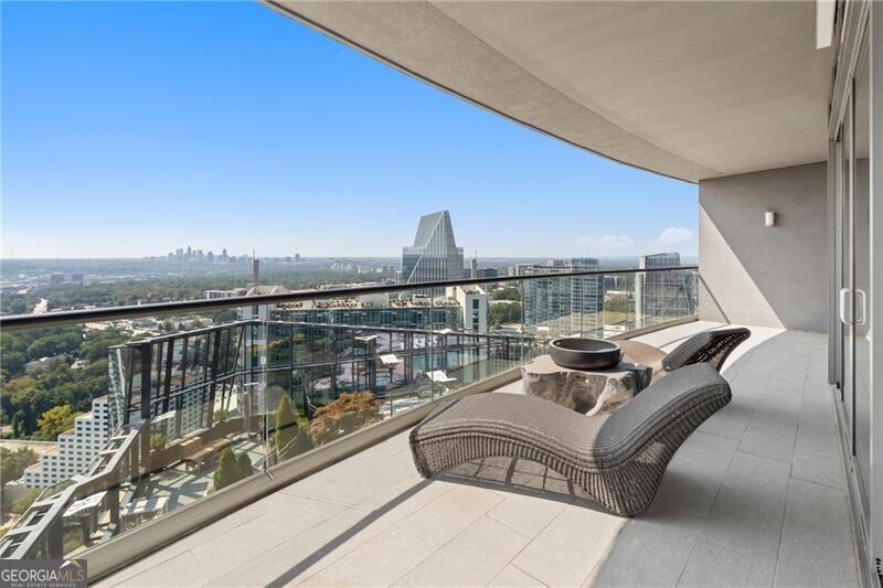 3344 Peachtree Rd NE Unit 3105, Atlanta, GA, 30326, USA, 2 Bedrooms Bedrooms, ,3 BathroomsBathrooms,Condo,Active,3344 Peachtree Rd NE Unit 3105,10684132