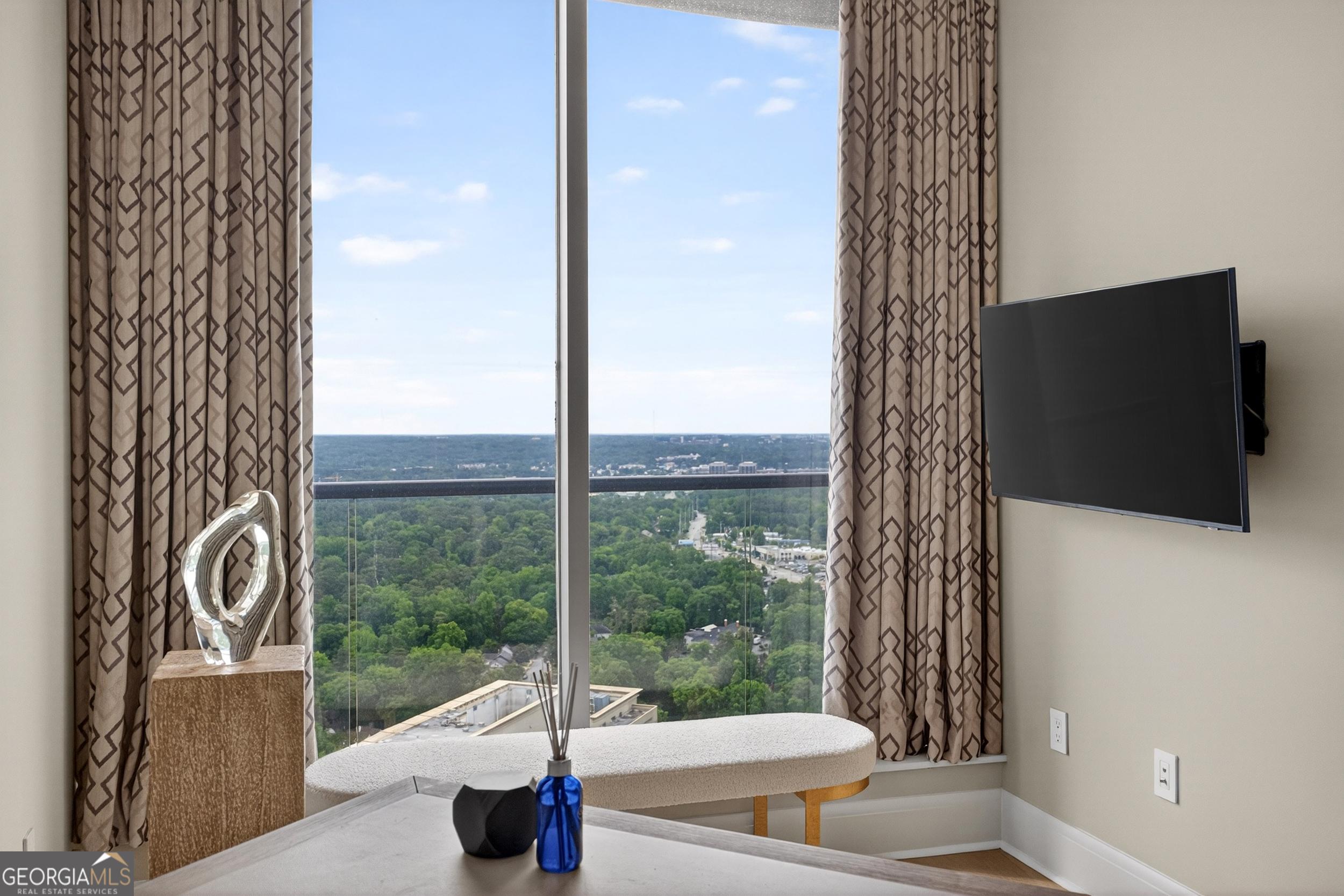 3344 Peachtree Rd NE Unit 3105, Atlanta, GA, 30326, USA, 2 Bedrooms Bedrooms, ,3 BathroomsBathrooms,Condo,Active,3344 Peachtree Rd NE Unit 3105,10684132