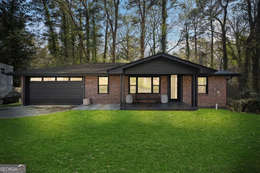 Photo of 2746 Dale Creek Drive NW, Atlanta, GA 30318 (MLS # 10720509)