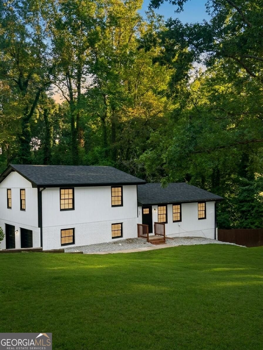 567 Woodland LN