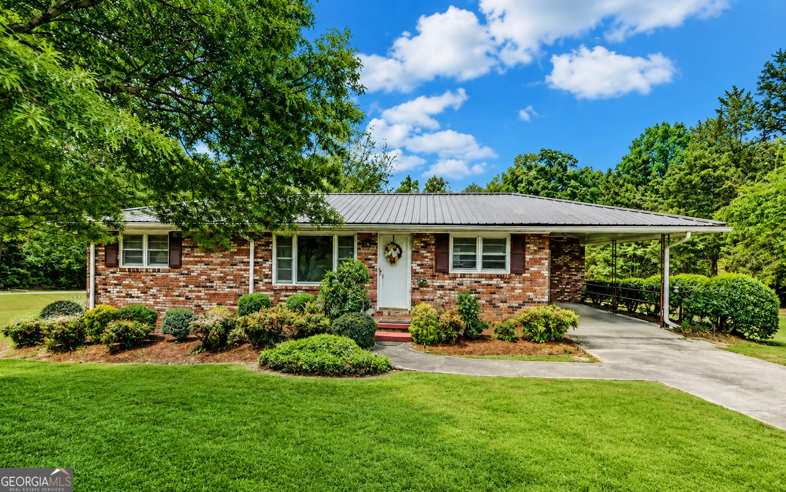 586 Collins Road