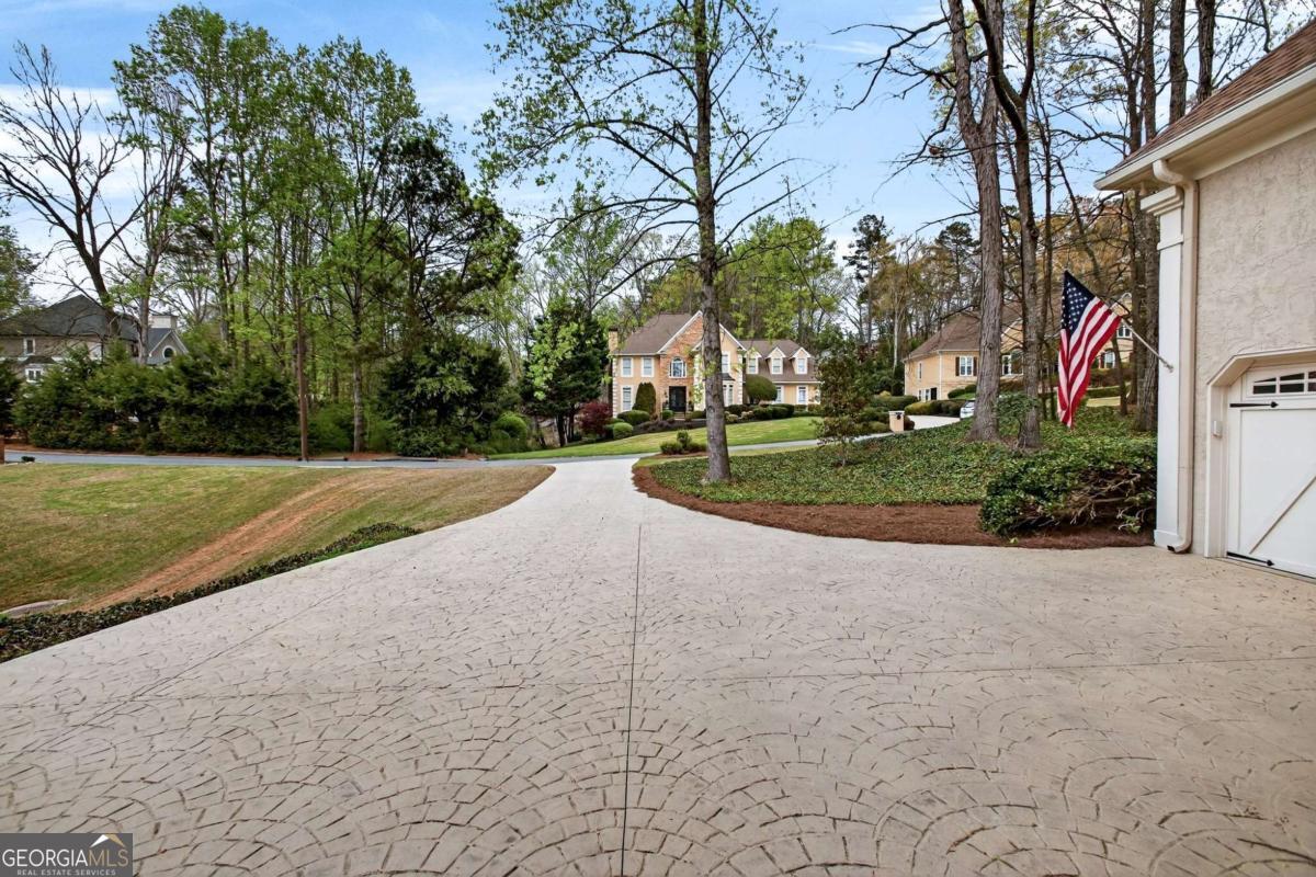 2897 Watchmans WALK NW