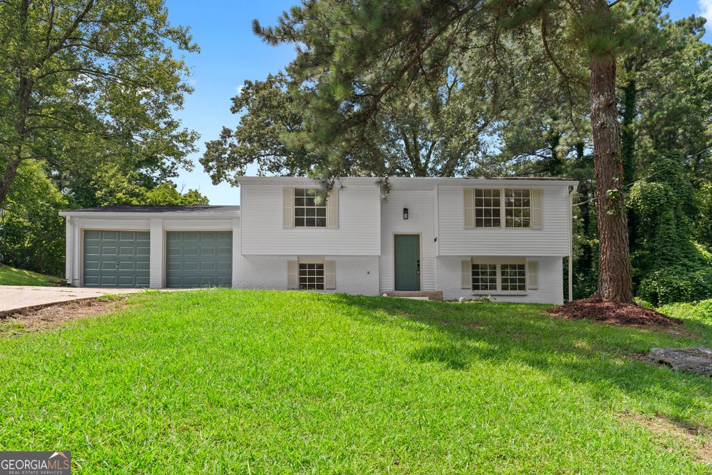 Photo of 3063 Kerr Drive, Decatur, GA 30034 (MLS # 10676543)