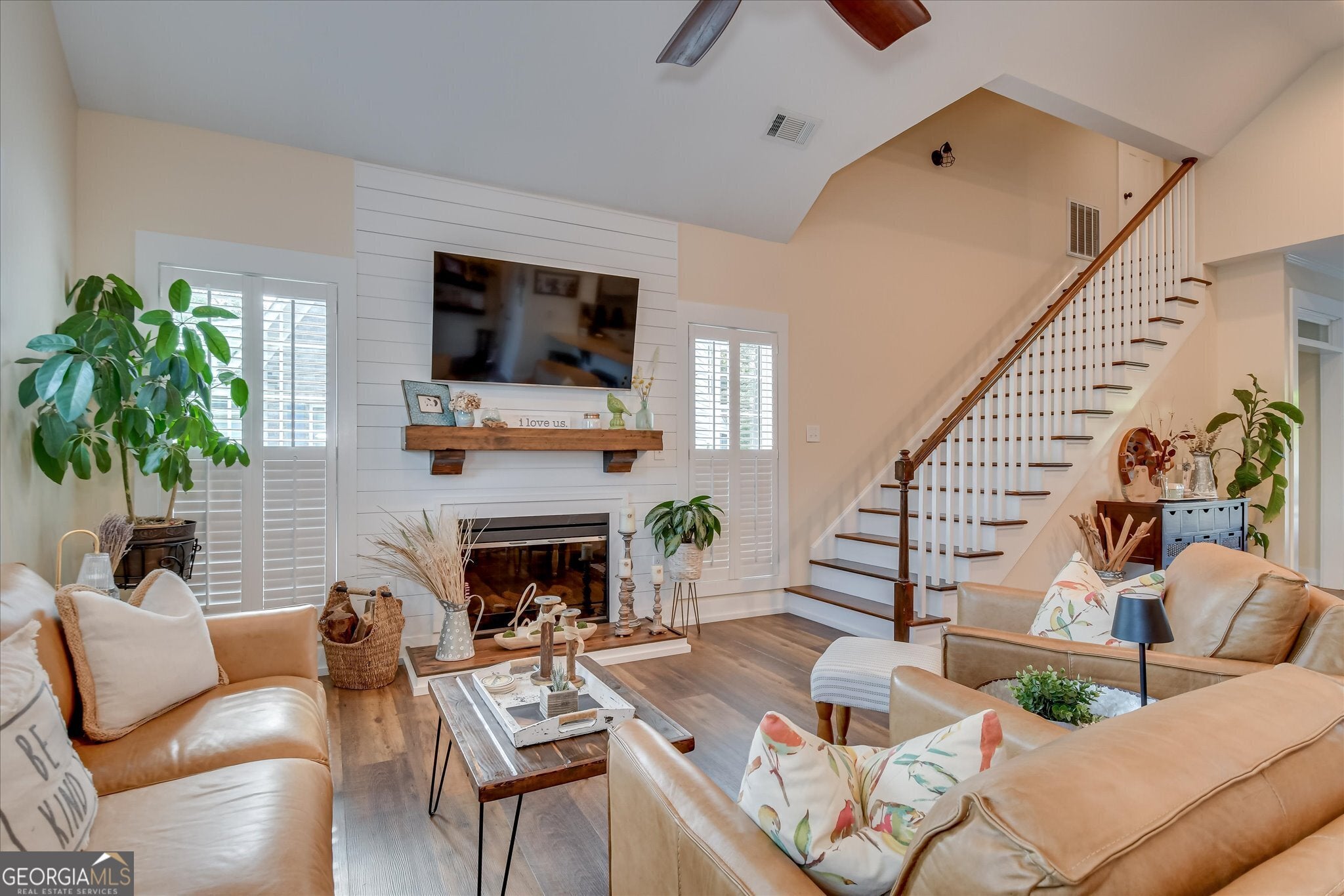 724 Bonnie Oaks LN