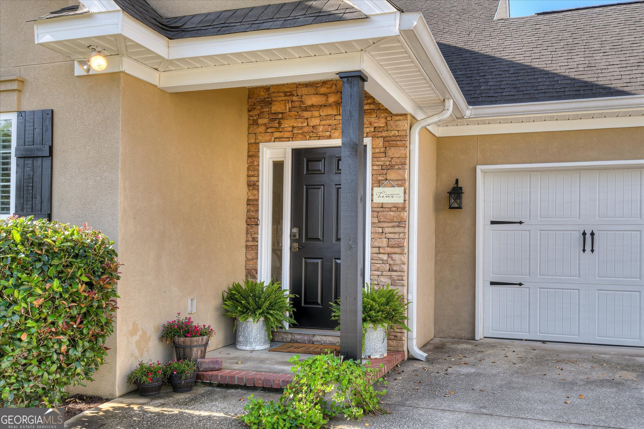 724 Bonnie Oaks LN