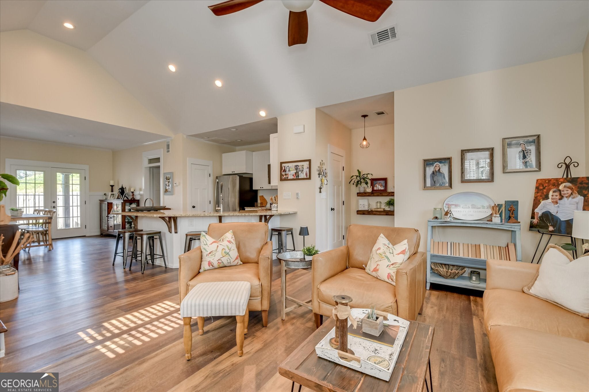 724 Bonnie Oaks LN