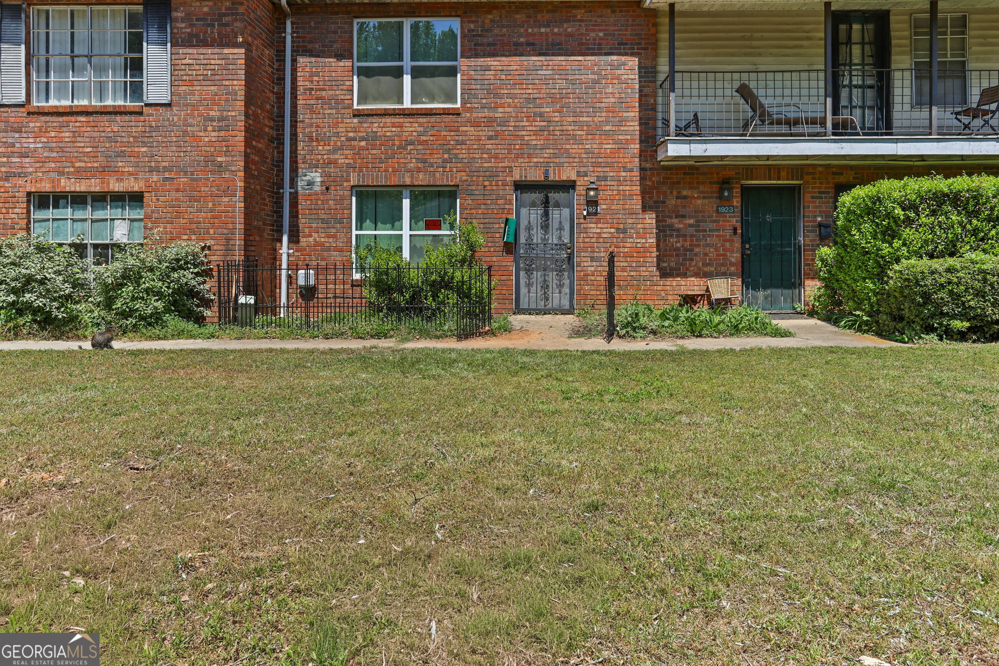 1921 Whitehall Forest CT SE