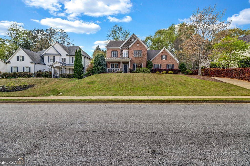 458 Lake Forest DR