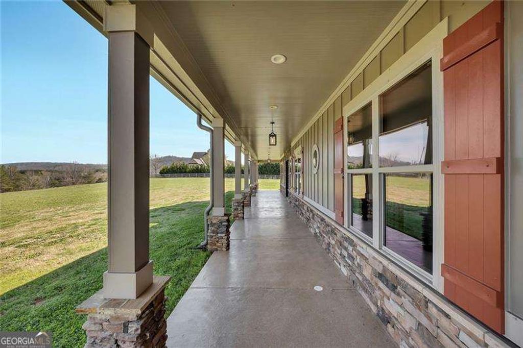 Photo of 15 Lauren Lane NE, Rydal, GA 30171 (MLS # 10714869)