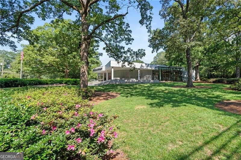 Manning on the Square - Residential Lease
