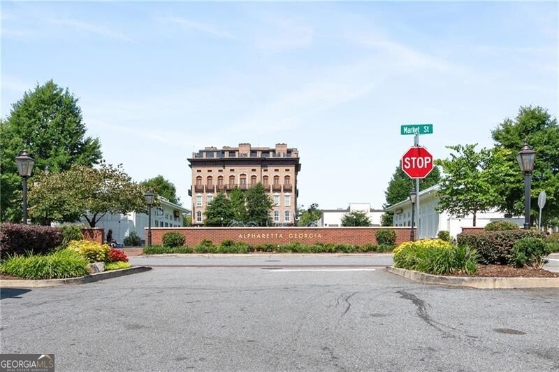 Manning on the Square - Residential Lease