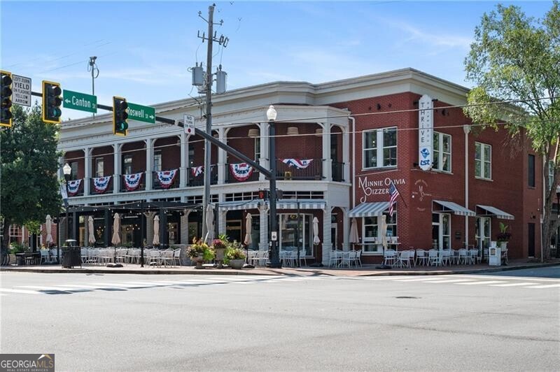 Manning on the Square - Residential Lease