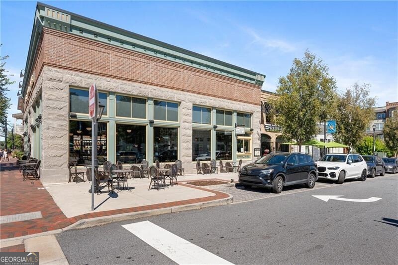 Manning on the Square - Residential Lease