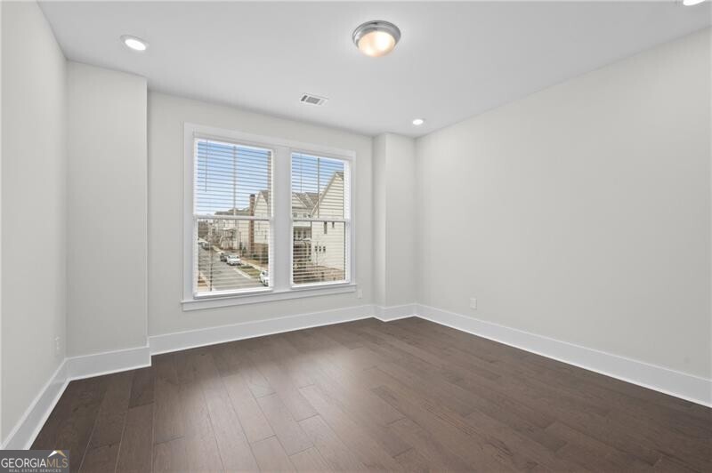 Manning on the Square - Residential Lease