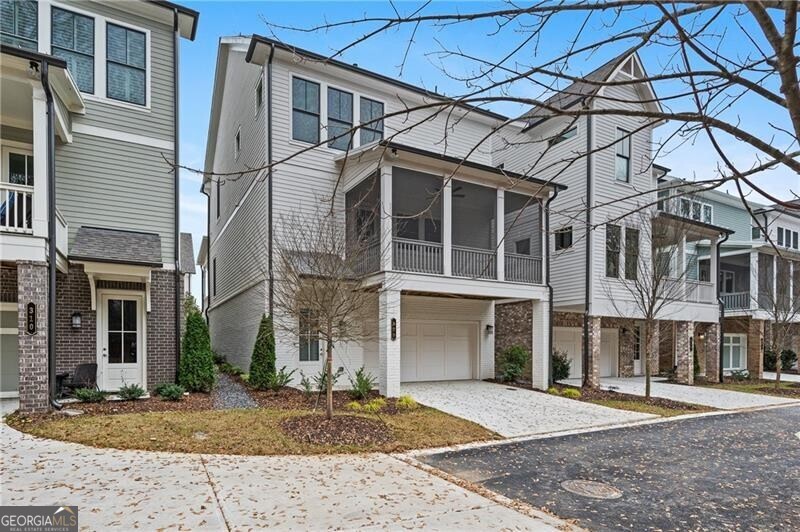 Manning on the Square - Residential Lease