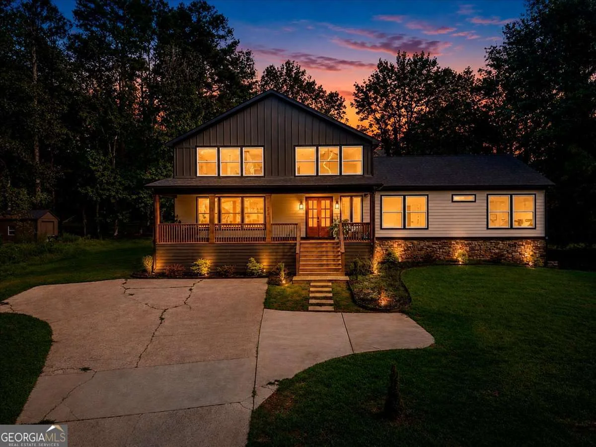 170 Lakeview Lane