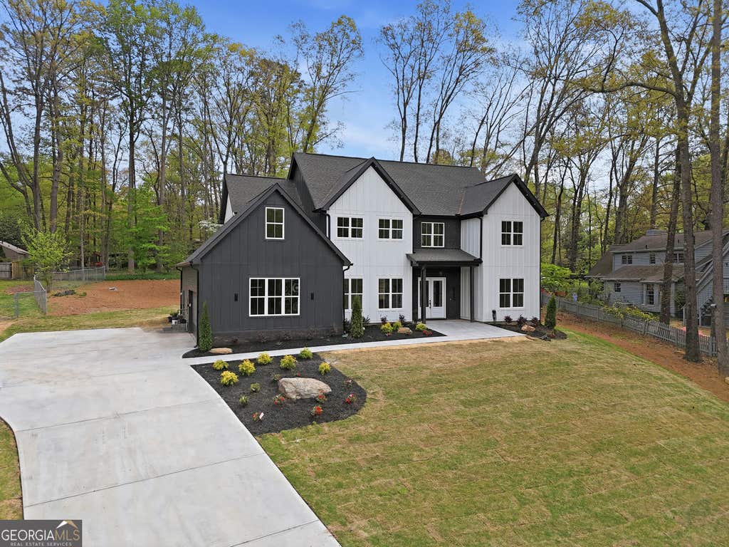 Photo of 3070 Shaw Rd, Marietta, GA 30066 (MLS # 10805548)