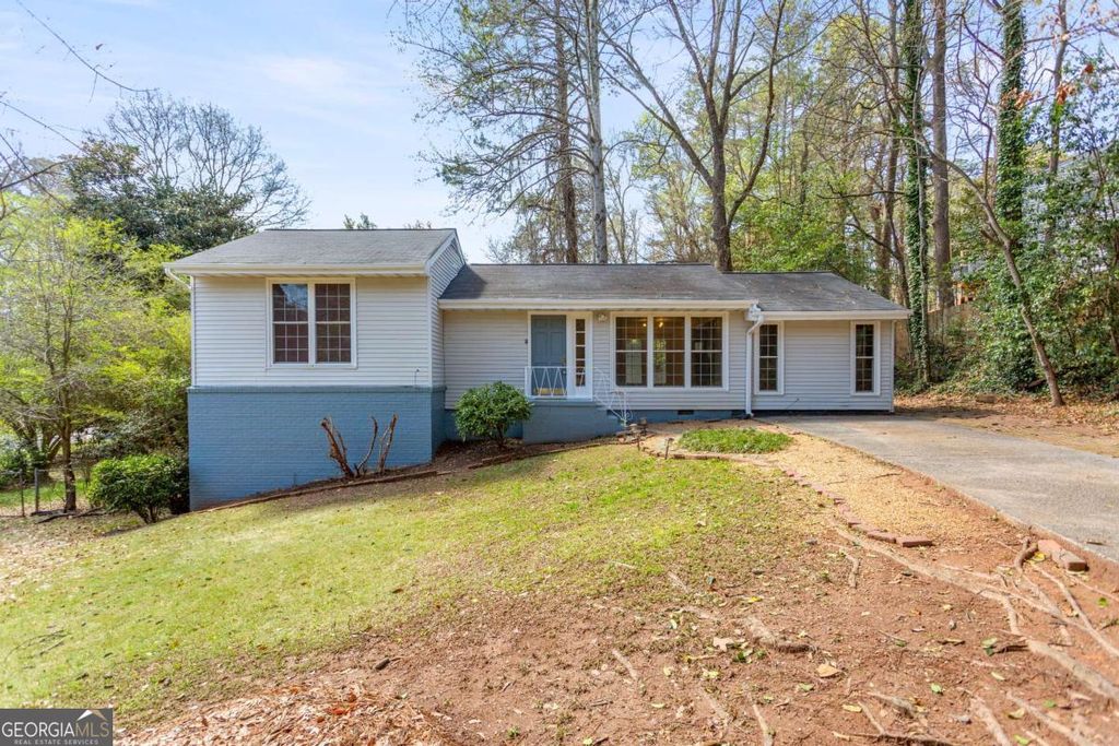 Photo of 2866 Highland Drive SE, Smyrna, GA 30080 (MLS # 10709903)