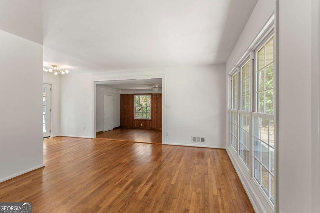 Photo of 2866 Highland Drive SE, Smyrna, GA 30080 (MLS # 10709903)