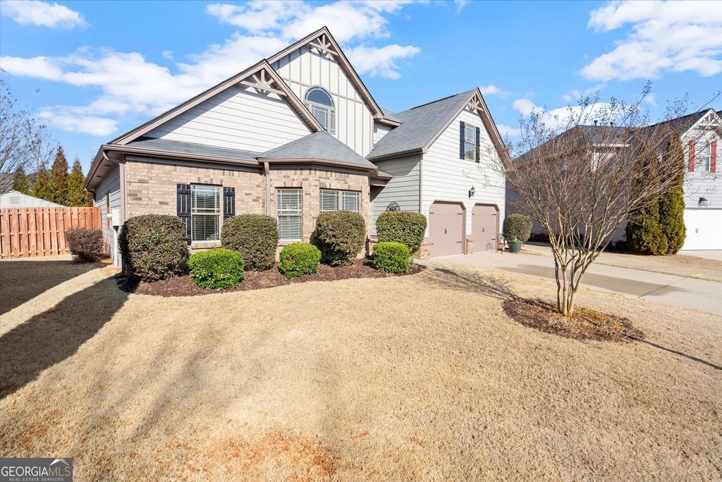 Photo of 1650 Renfroe Run, Cumming, GA 30041 (MLS # 10698071)