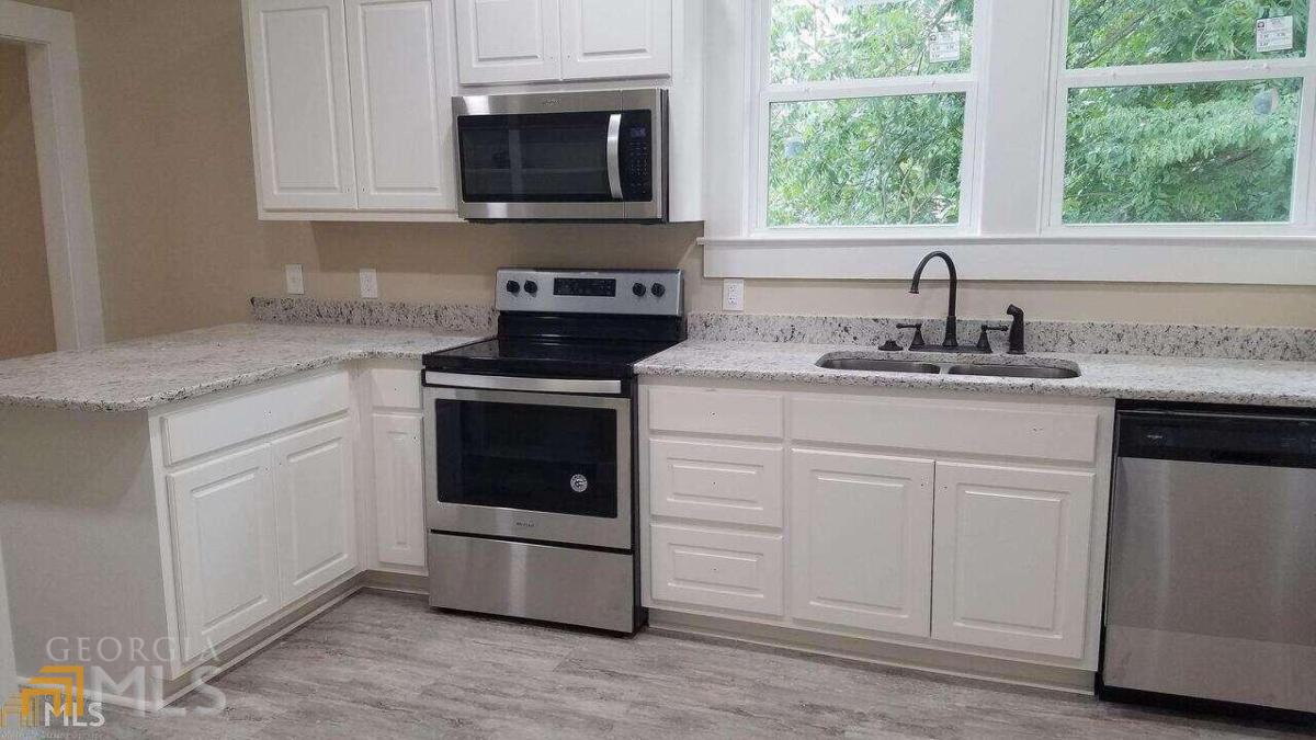 Colonial Place Historic - Residential Lease