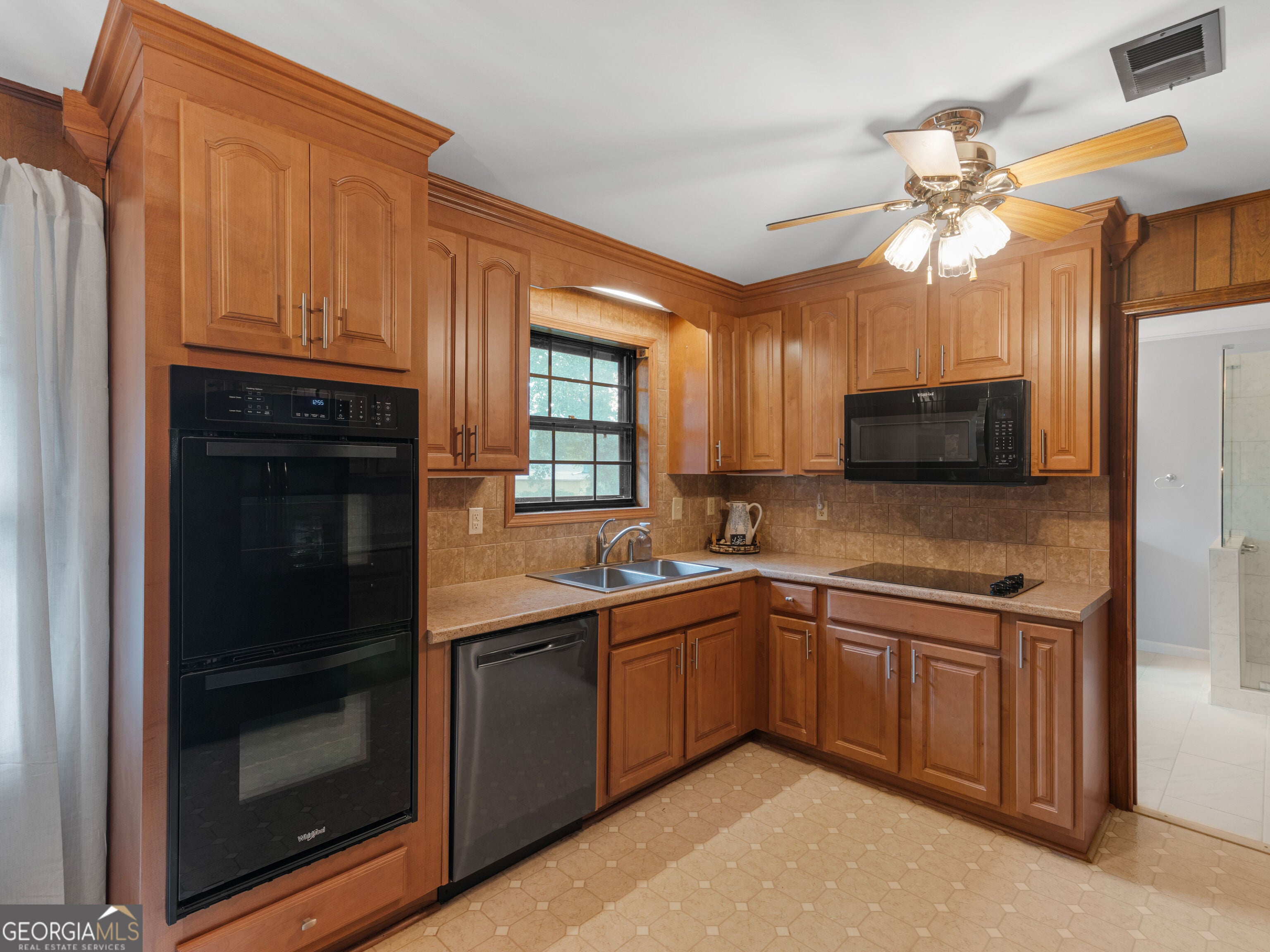 8872 Teal CT