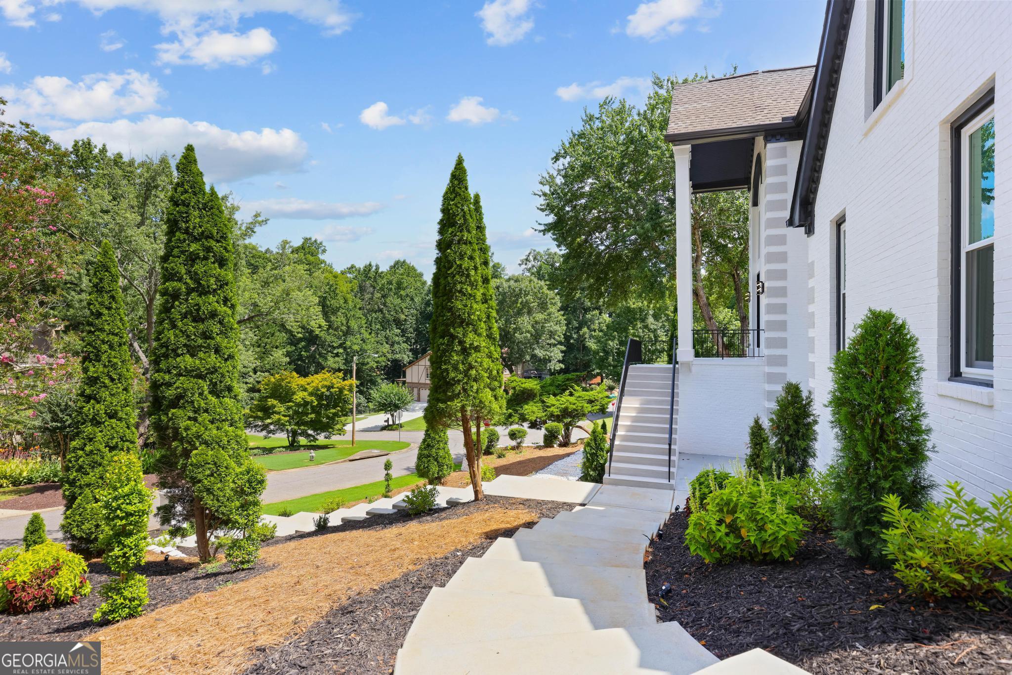 762 Bedford Oaks DR